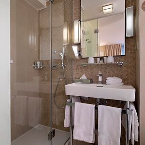 Aanpalende Kamer